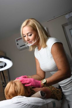 Korányi Szilvia sminktetoválás Buda